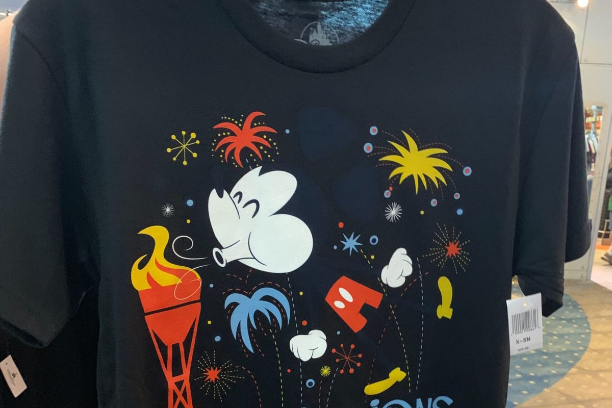 Mickey & Minnie’s Merchandise Monday – IllumiNations Farewell Merchandise
